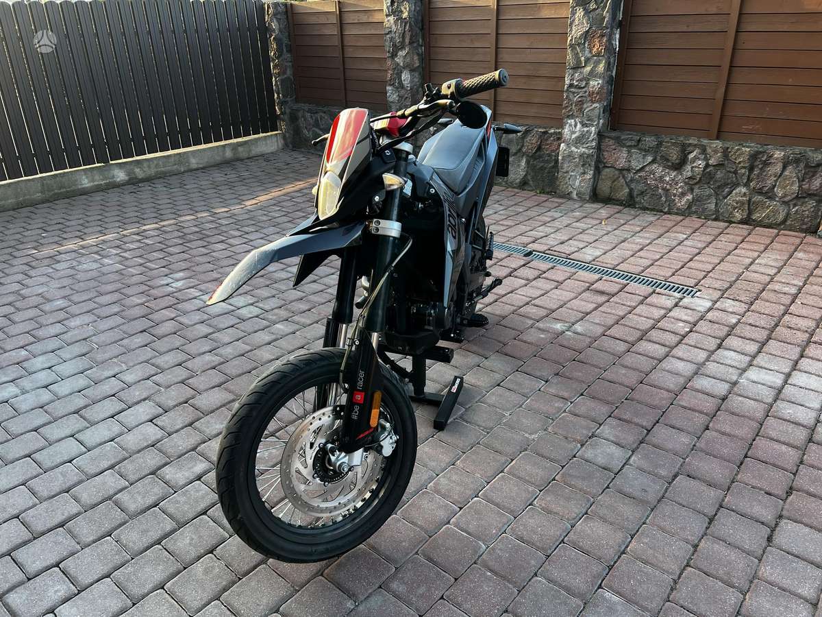 Aprilia SX 125cc, supermoto