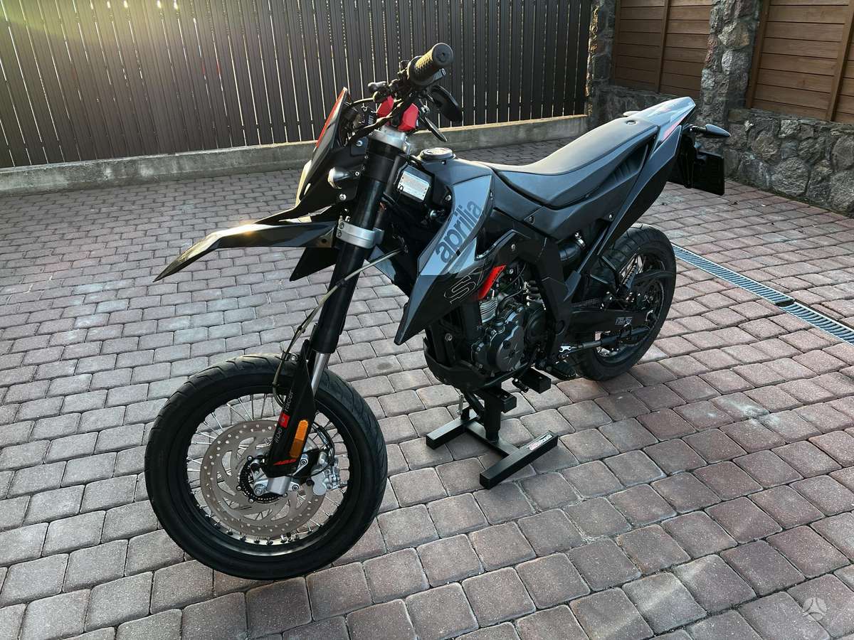 Aprilia SX 125cc, supermoto