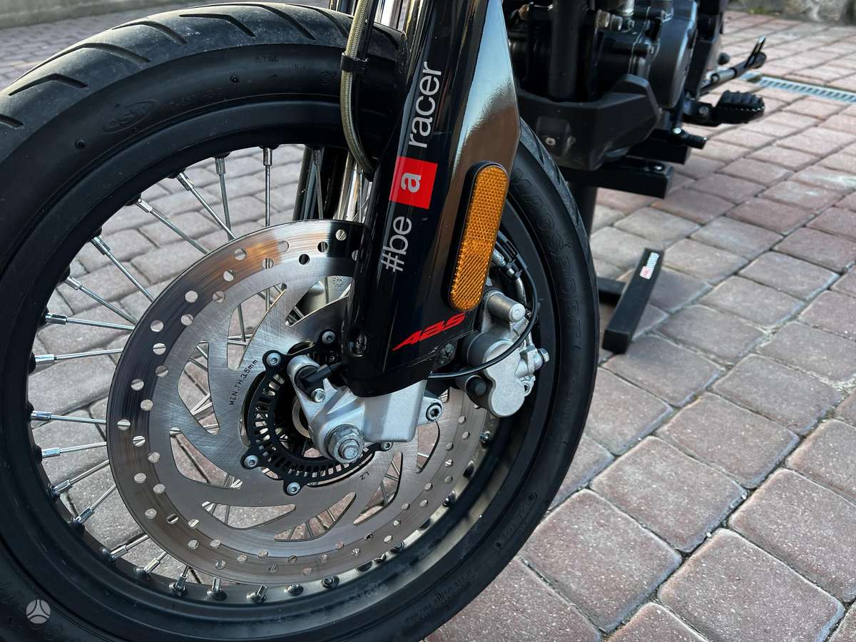 Aprilia SX 125cc, supermoto