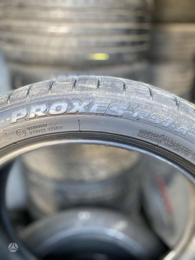 Toyo, летние 215/45 R18