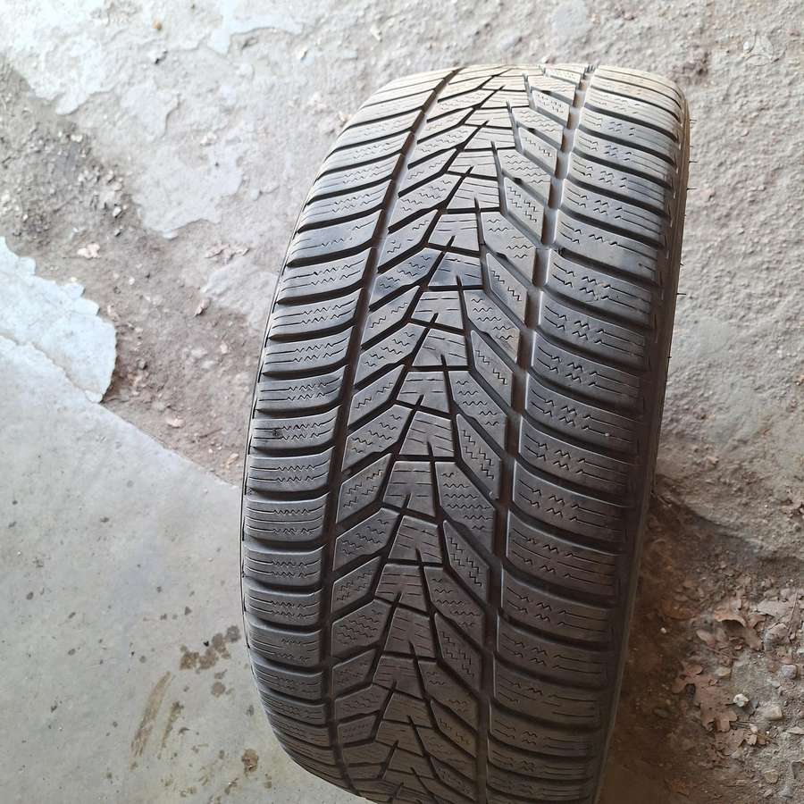 Hankook, universalios 225/40 R18