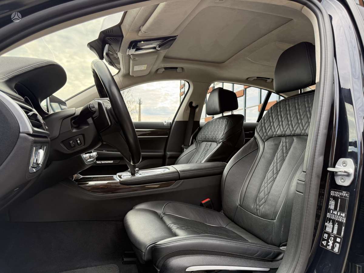BMW 740, 3.0 l., Седан