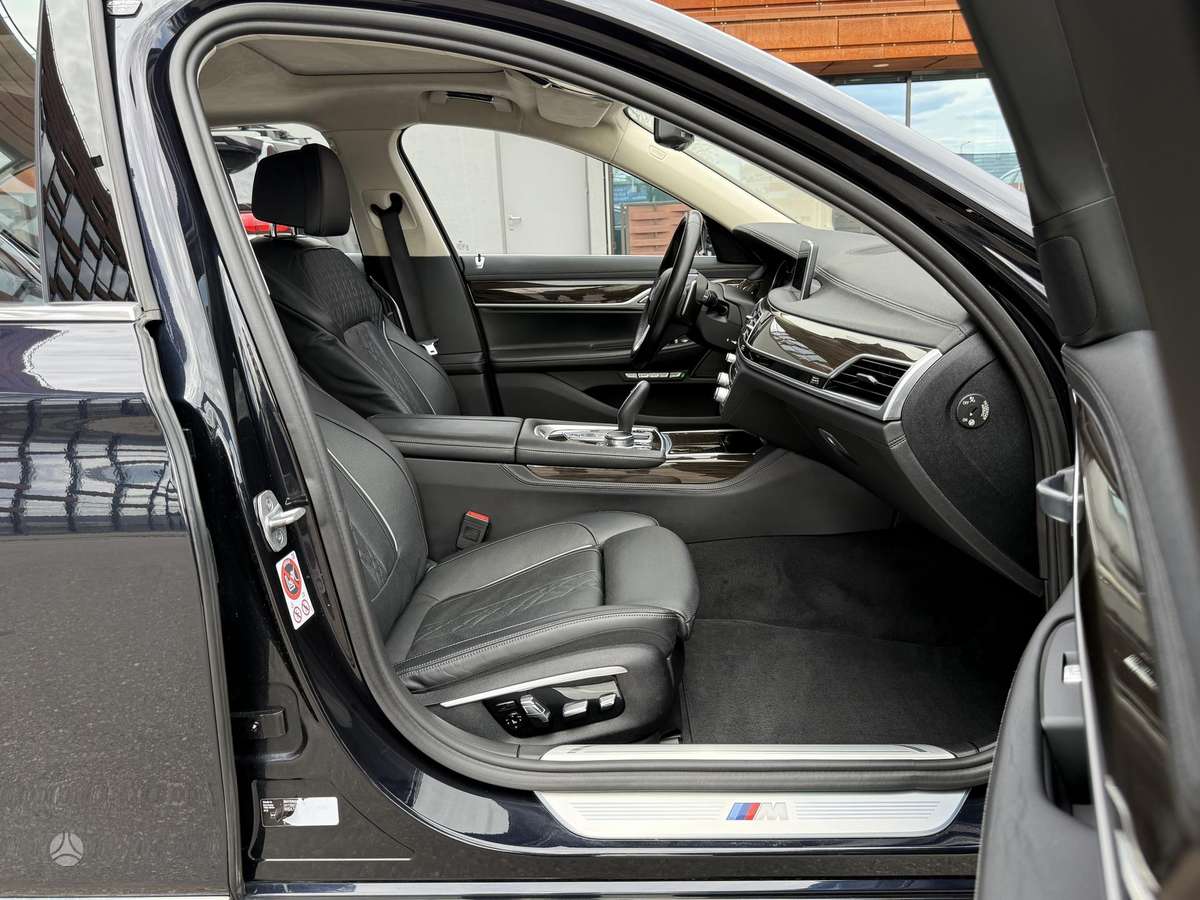 BMW 740, 3.0 l., Седан