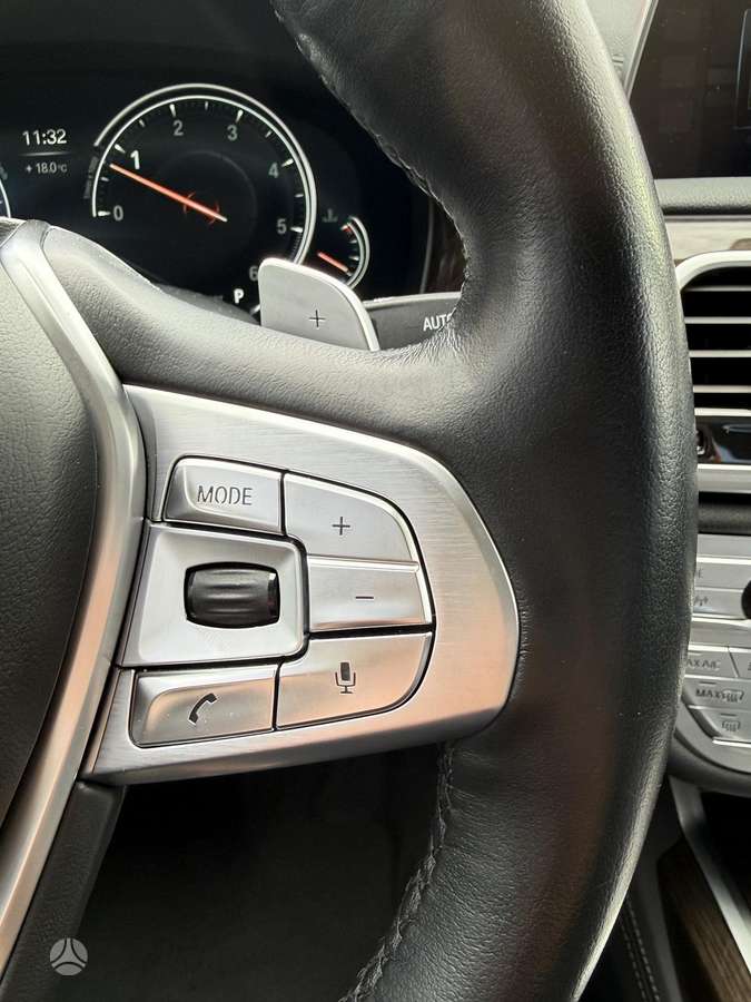 BMW 740, 3.0 l., Седан