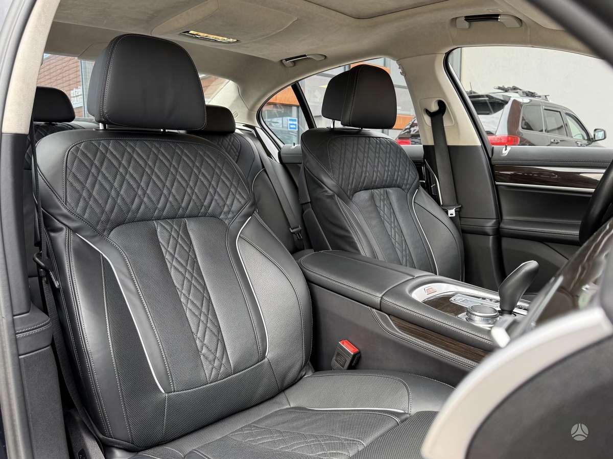 BMW 740, 3.0 l., Седан