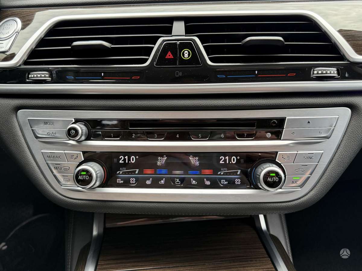 BMW 740, 3.0 l., Седан