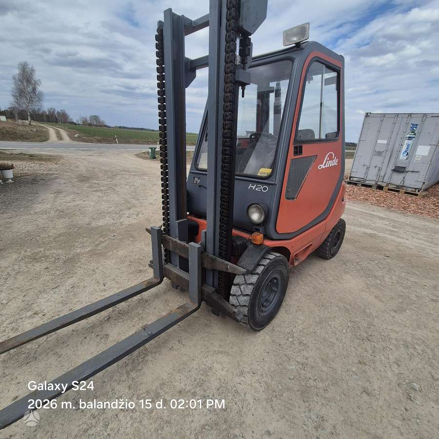 Linde H20, forklifts