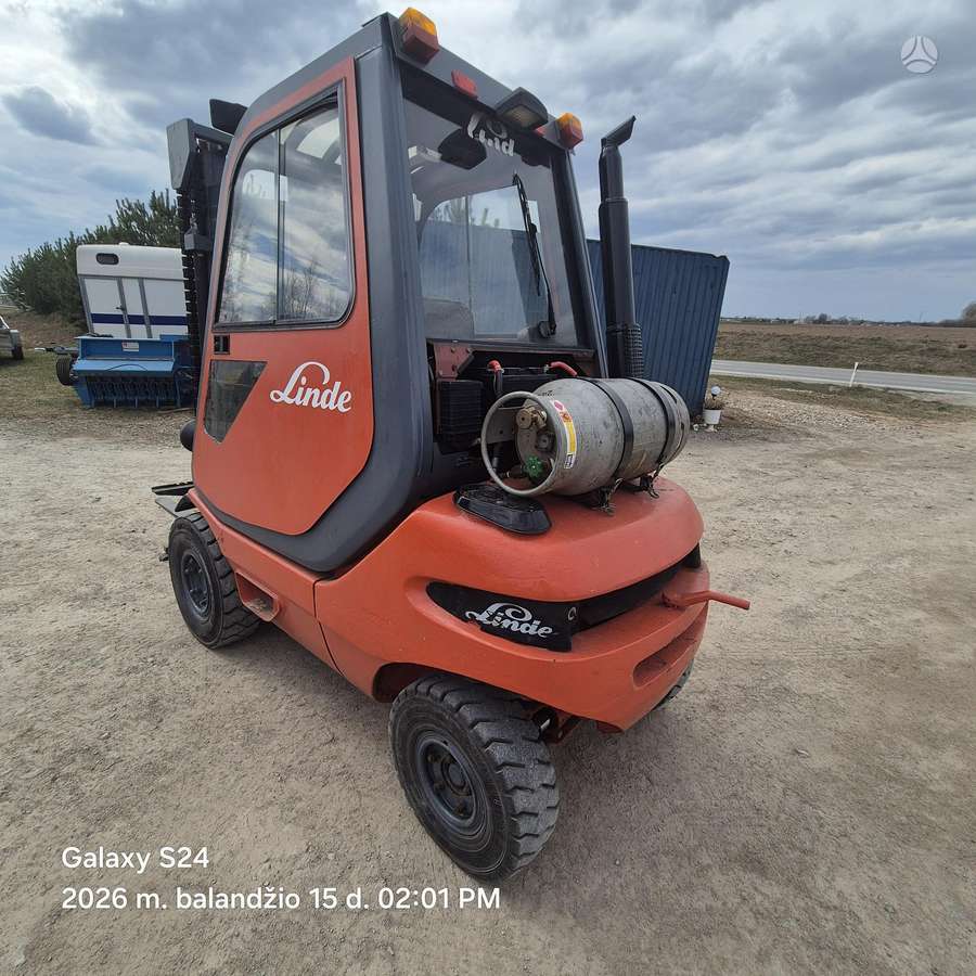 Linde H20, forklifts