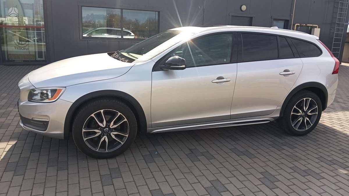 Volvo V60 Cross Country - 2