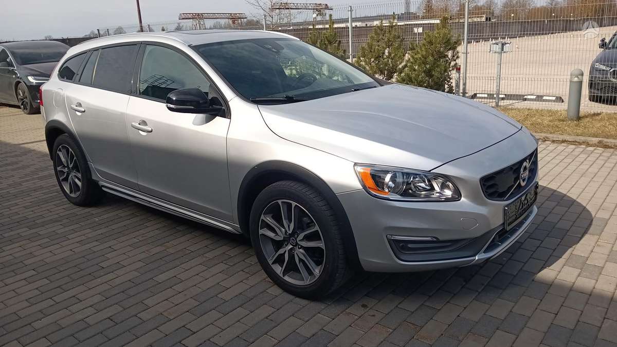 Volvo V60 Cross Country - 7
