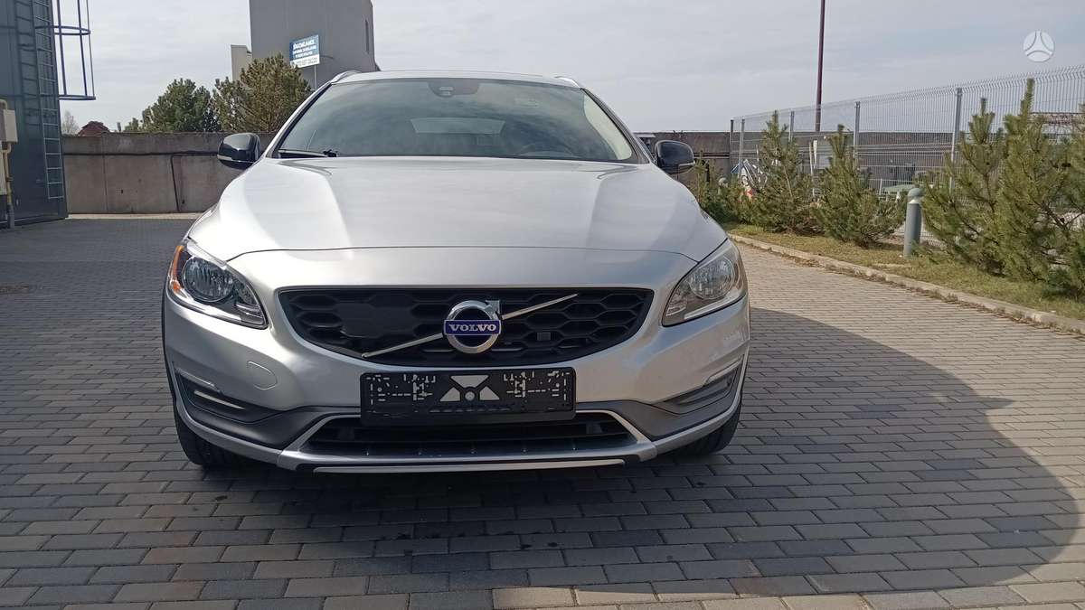 Volvo V60 Cross Country - 9