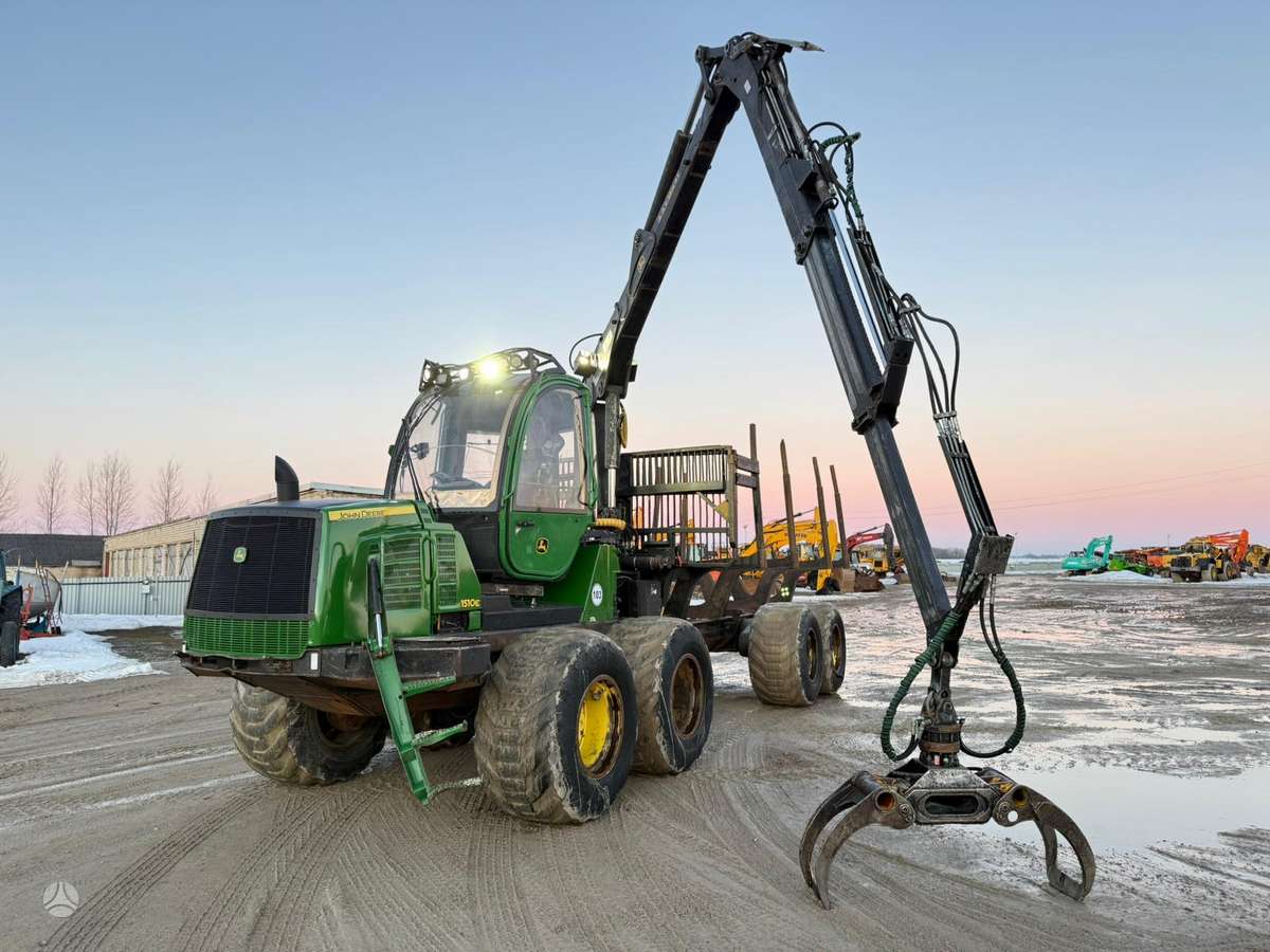 John Deere 1510 E ECO III, medvežės