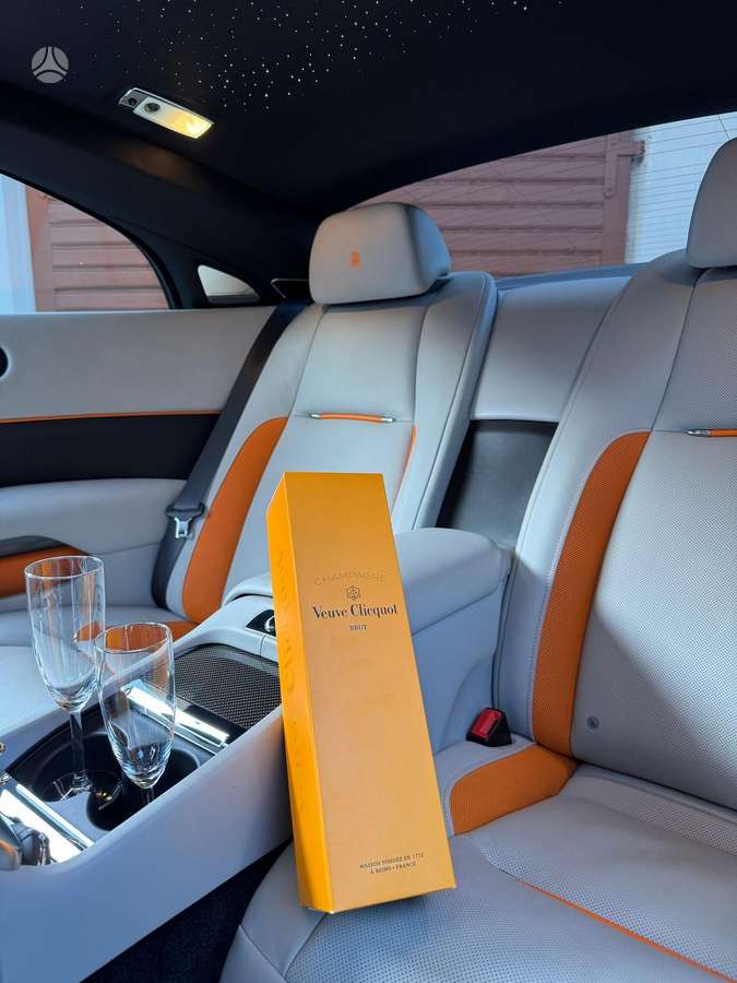 Rolls-Royce Wraith - 10