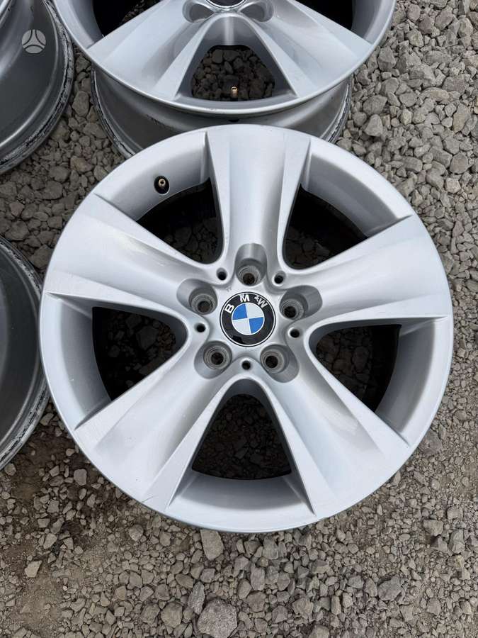 BMW, lengvojo lydinio, R17