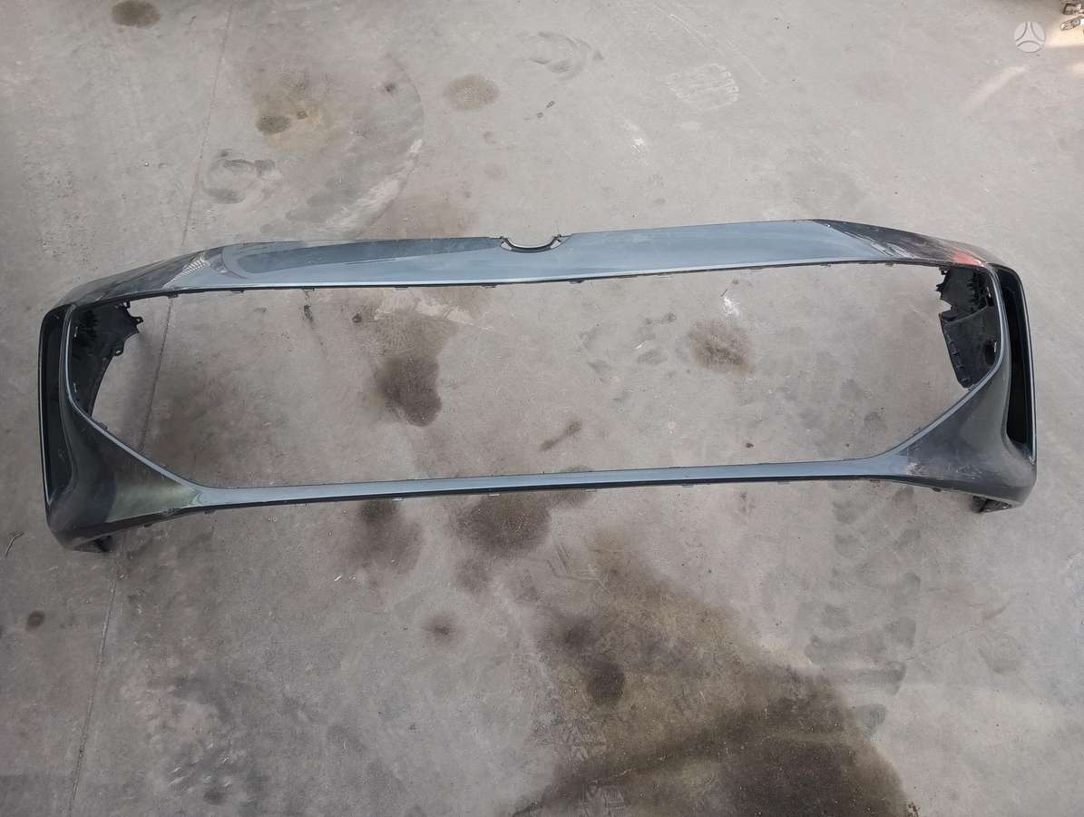 Volkswagen Tiguan bumpers, lights