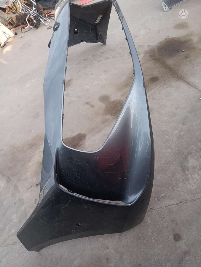 Volkswagen Tiguan bumpers, lights