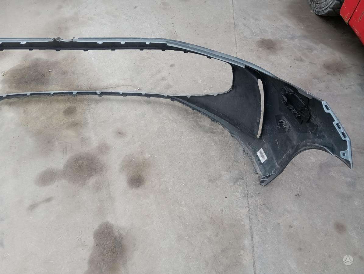Volkswagen Tiguan bumpers, lights