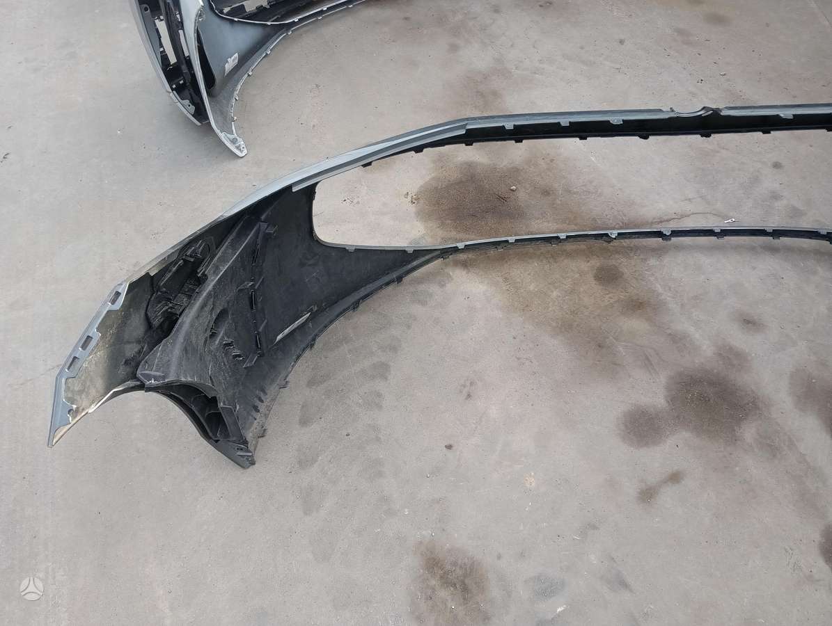 Volkswagen Tiguan bumpers, lights