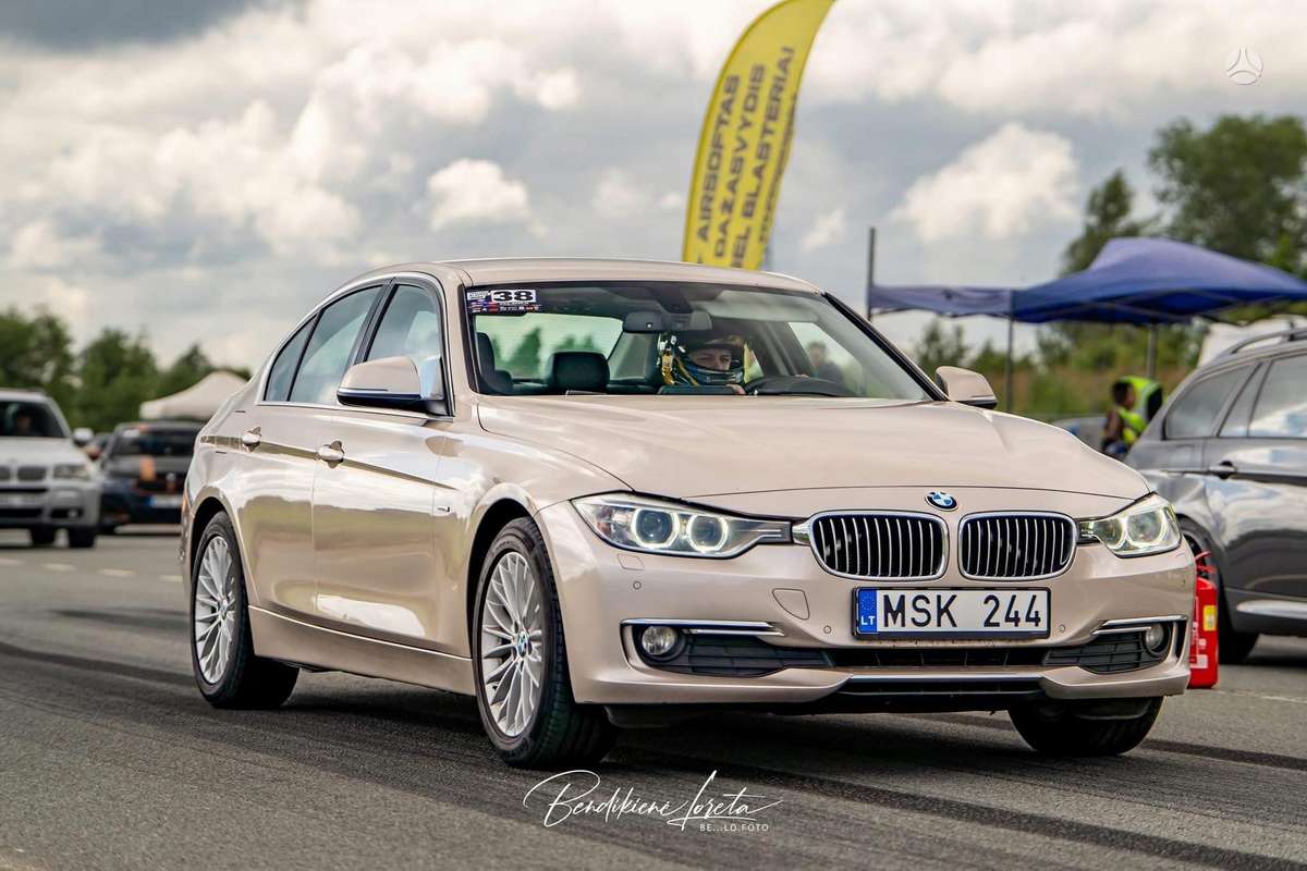 BMW 318, 2.0 l., Седан