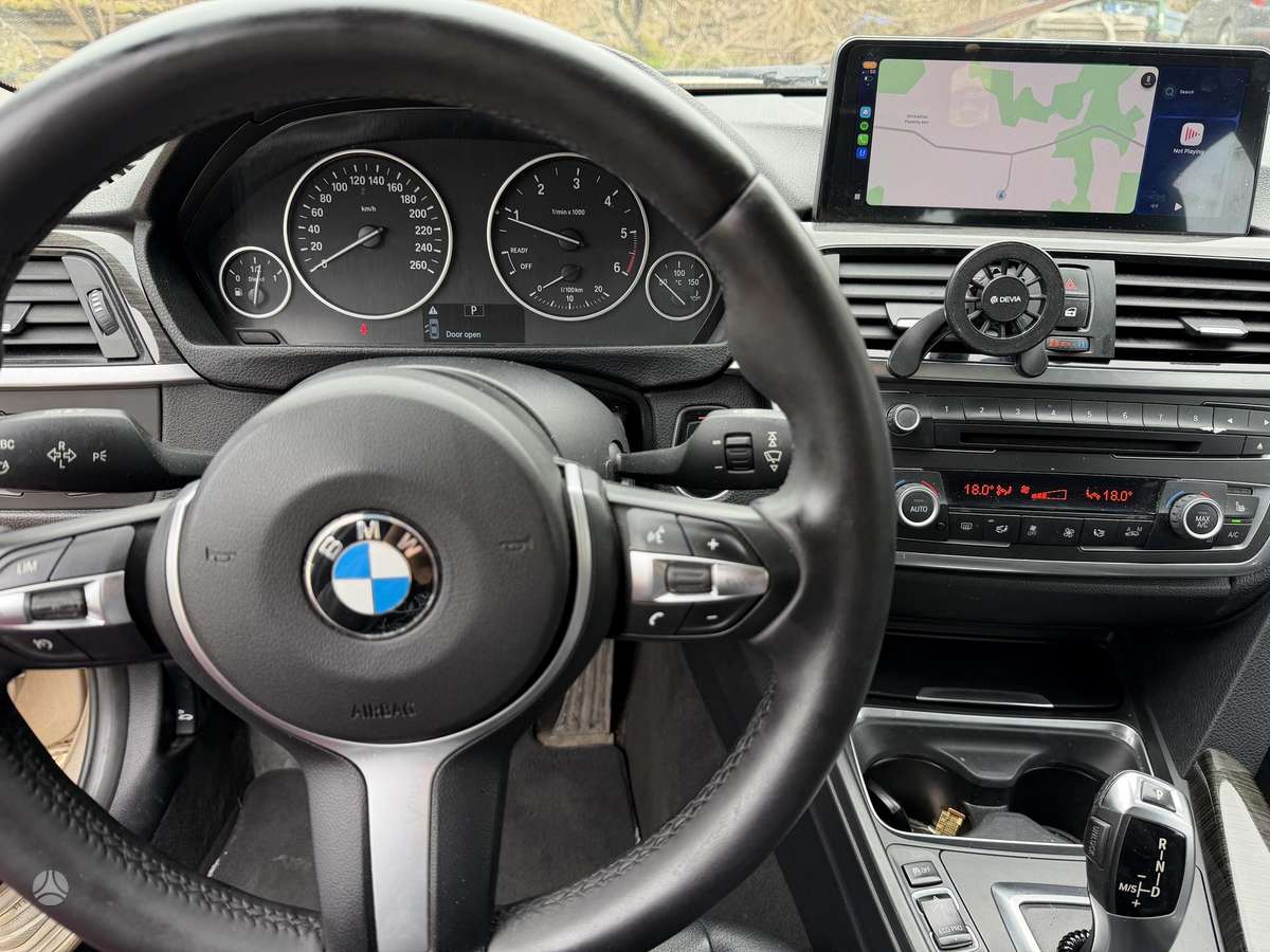 BMW 318, 2.0 l., Седан
