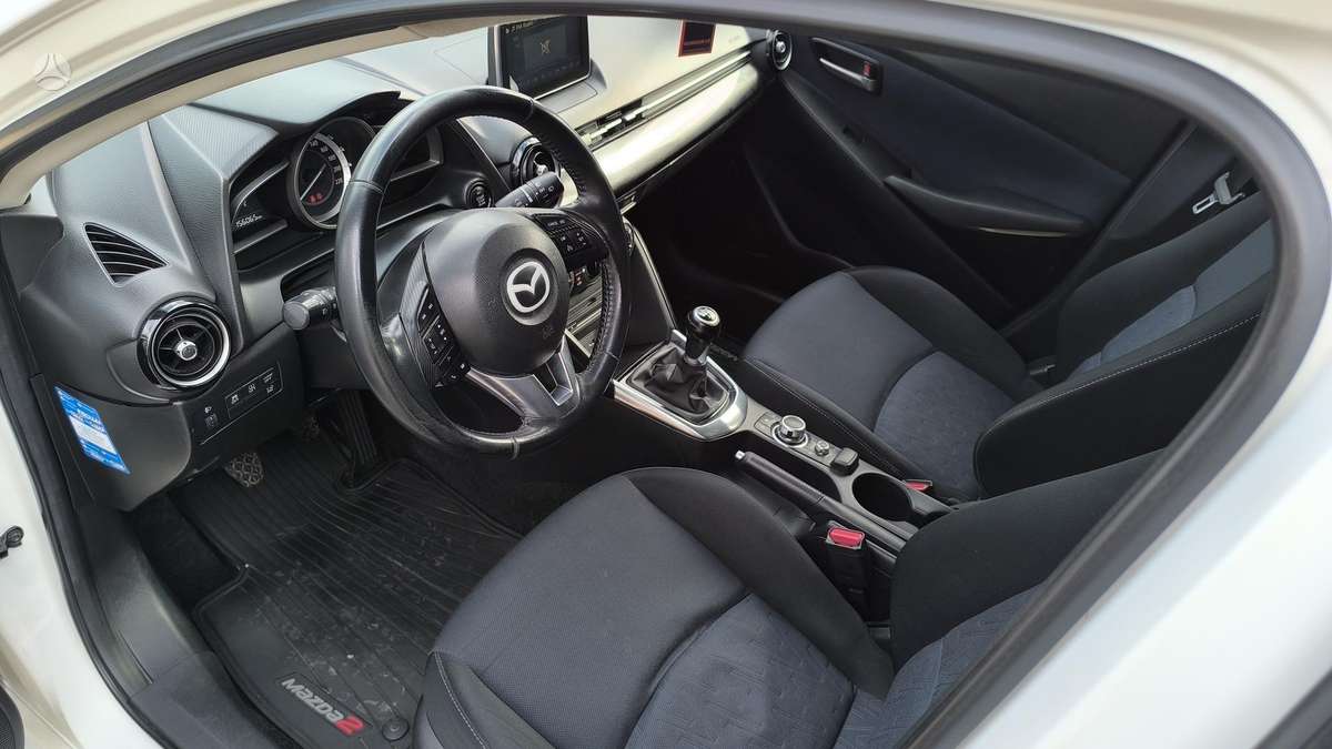 Mazda 2, 1.5 l., hečbekas
