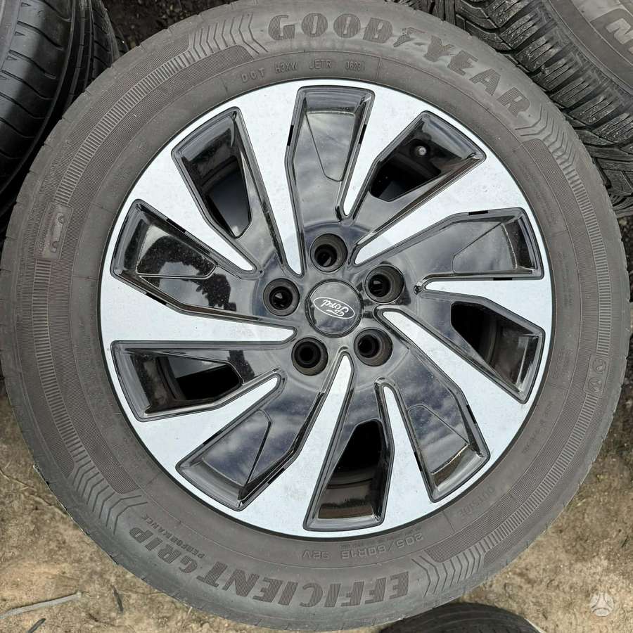 Ford, plieniniai štampuoti, R16