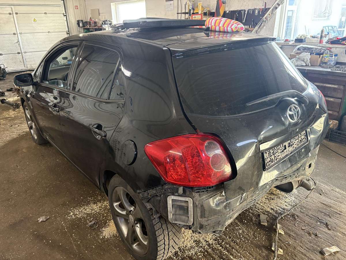 Toyota Auris 37068366700