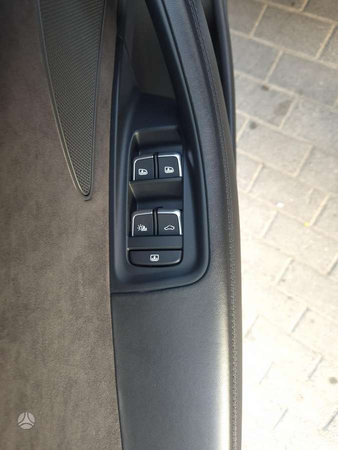 Audi A8 L, 3.0 l., Седан
