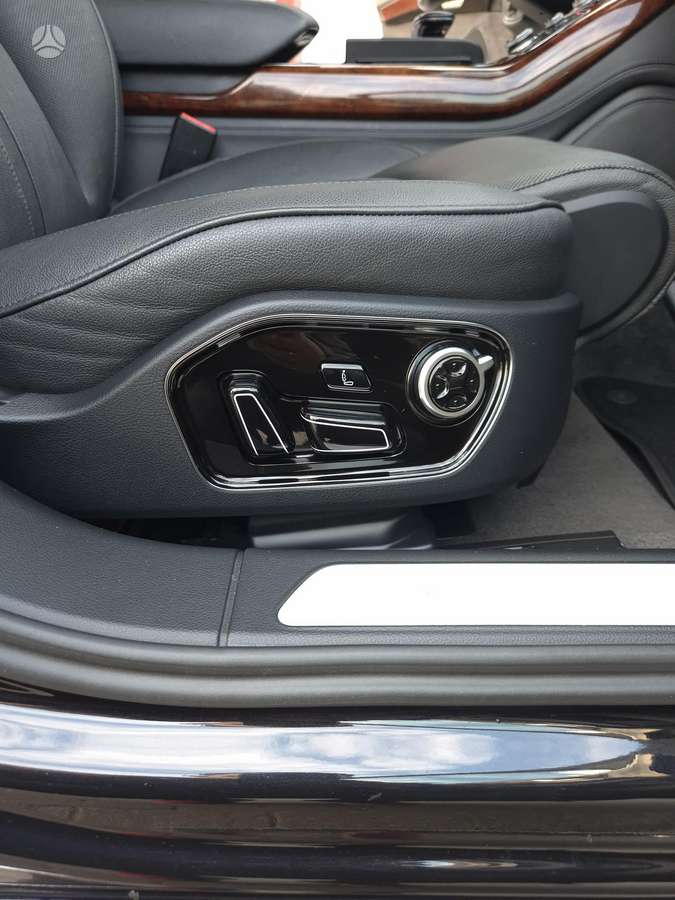 Audi A8 L, 3.0 l., Седан