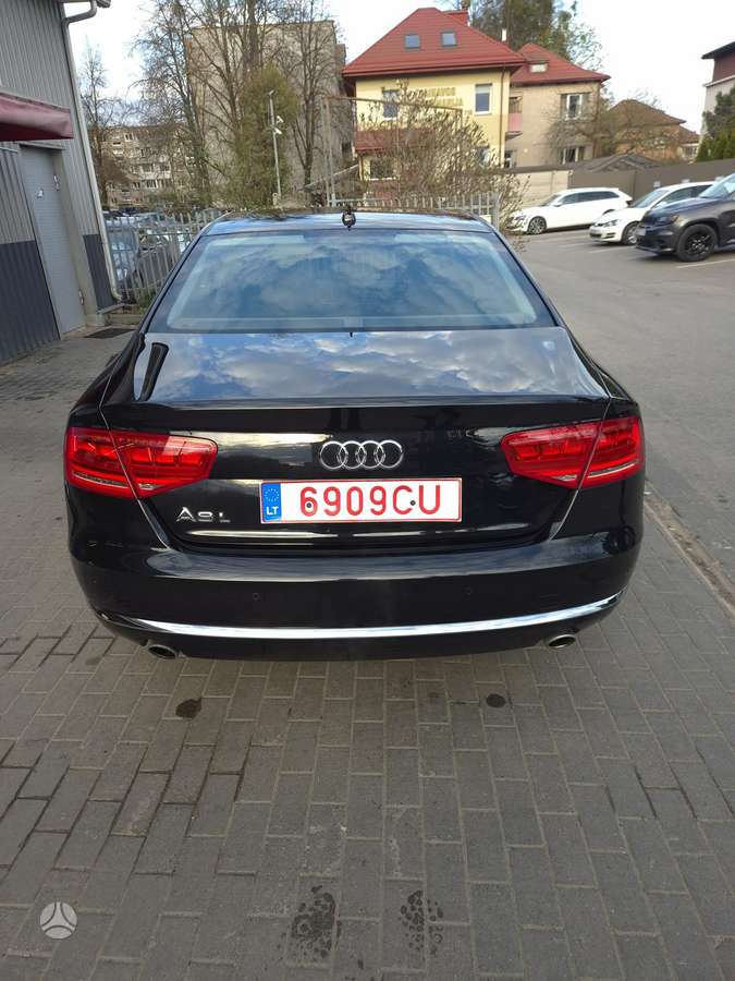 Audi A8 L, 3.0 l., Седан
