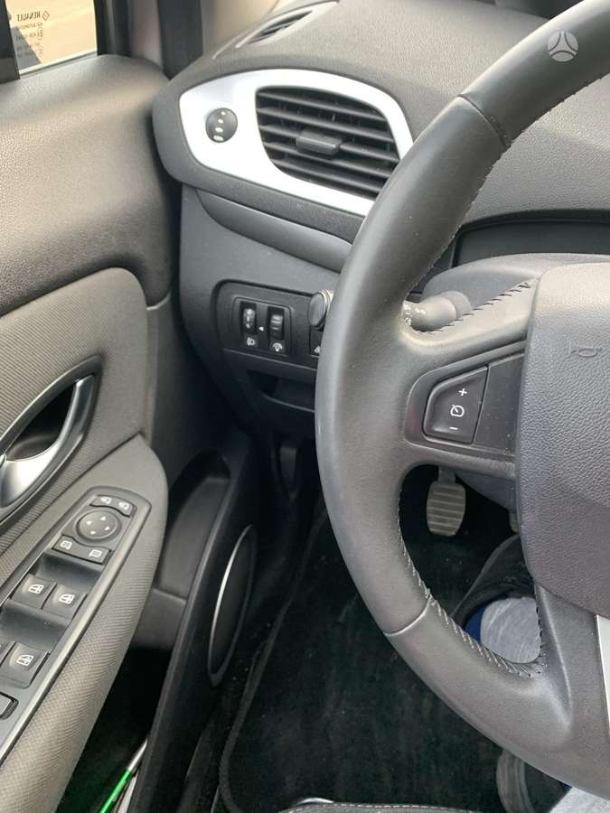 Renault Scenic, 1.5 l., hatchback