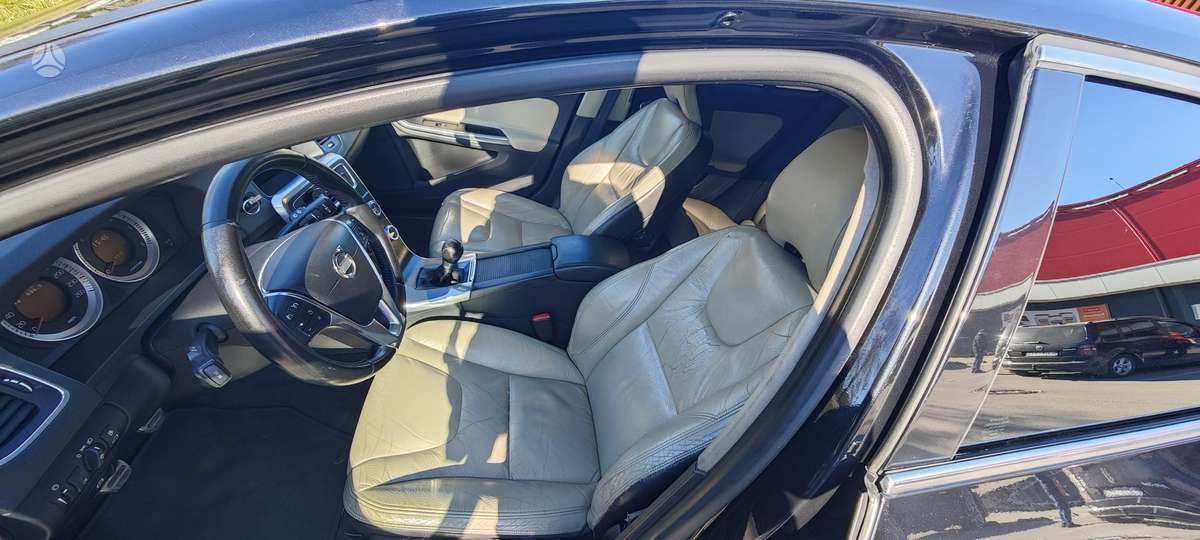 Volvo V60, 2.0 l., wagon