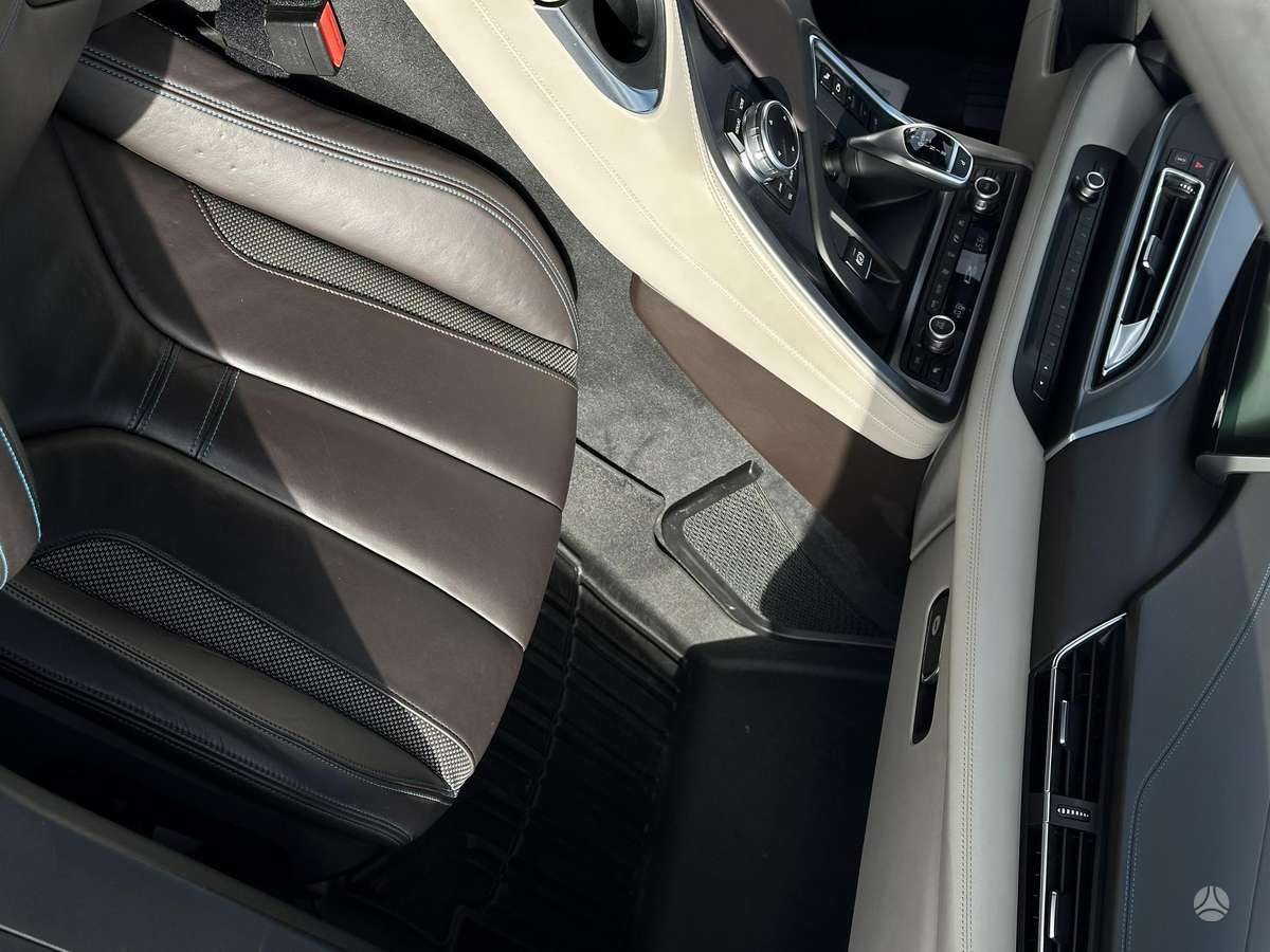 BMW i8, coupe