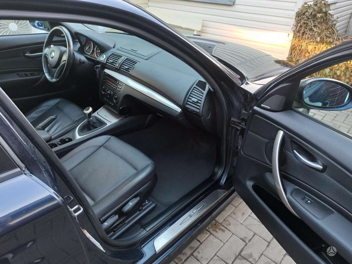 BMW 118, 2.0 l., hatchback
