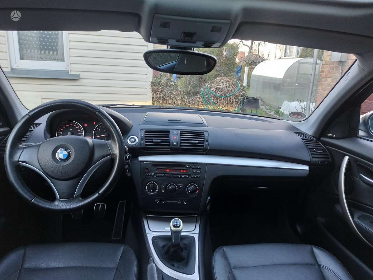 BMW 118, 2.0 l., hatchback