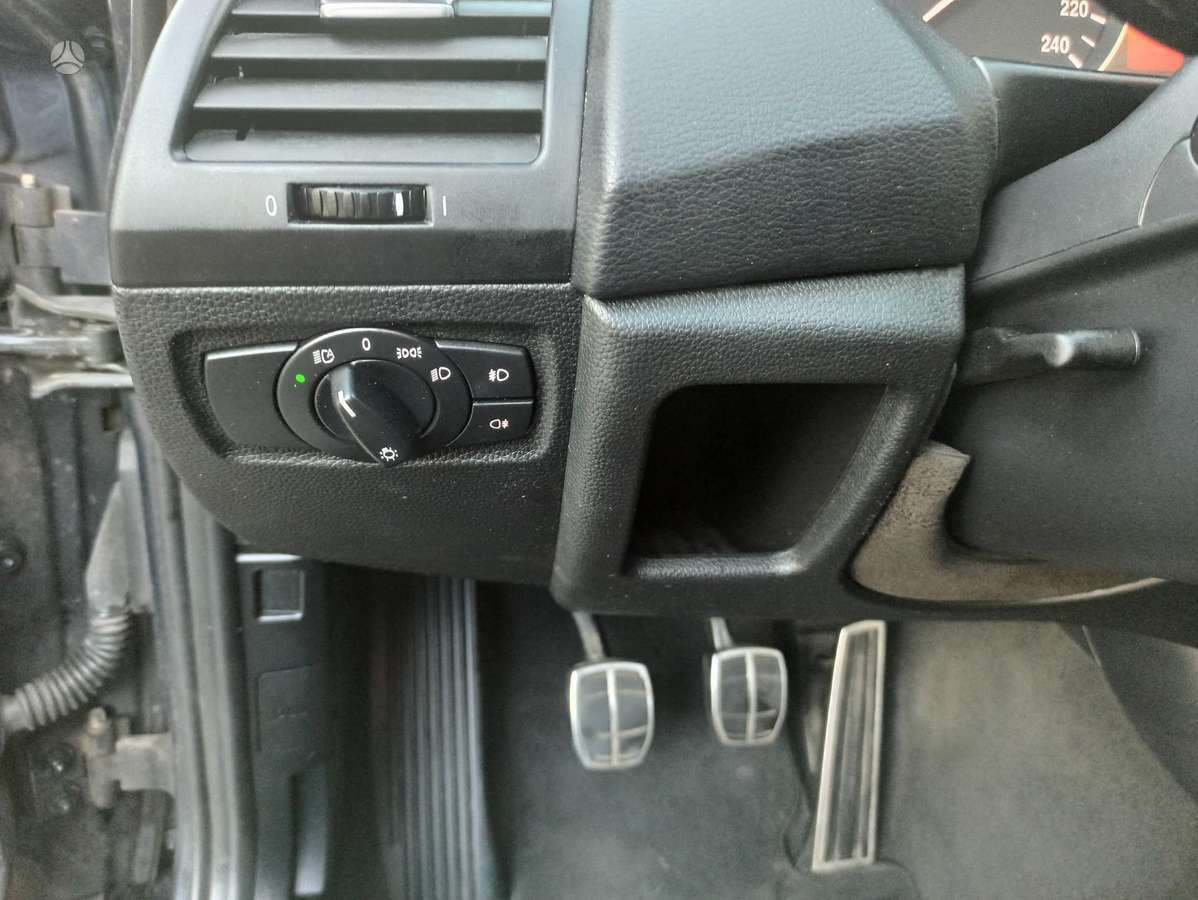 BMW 118, 2.0 l., hatchback
