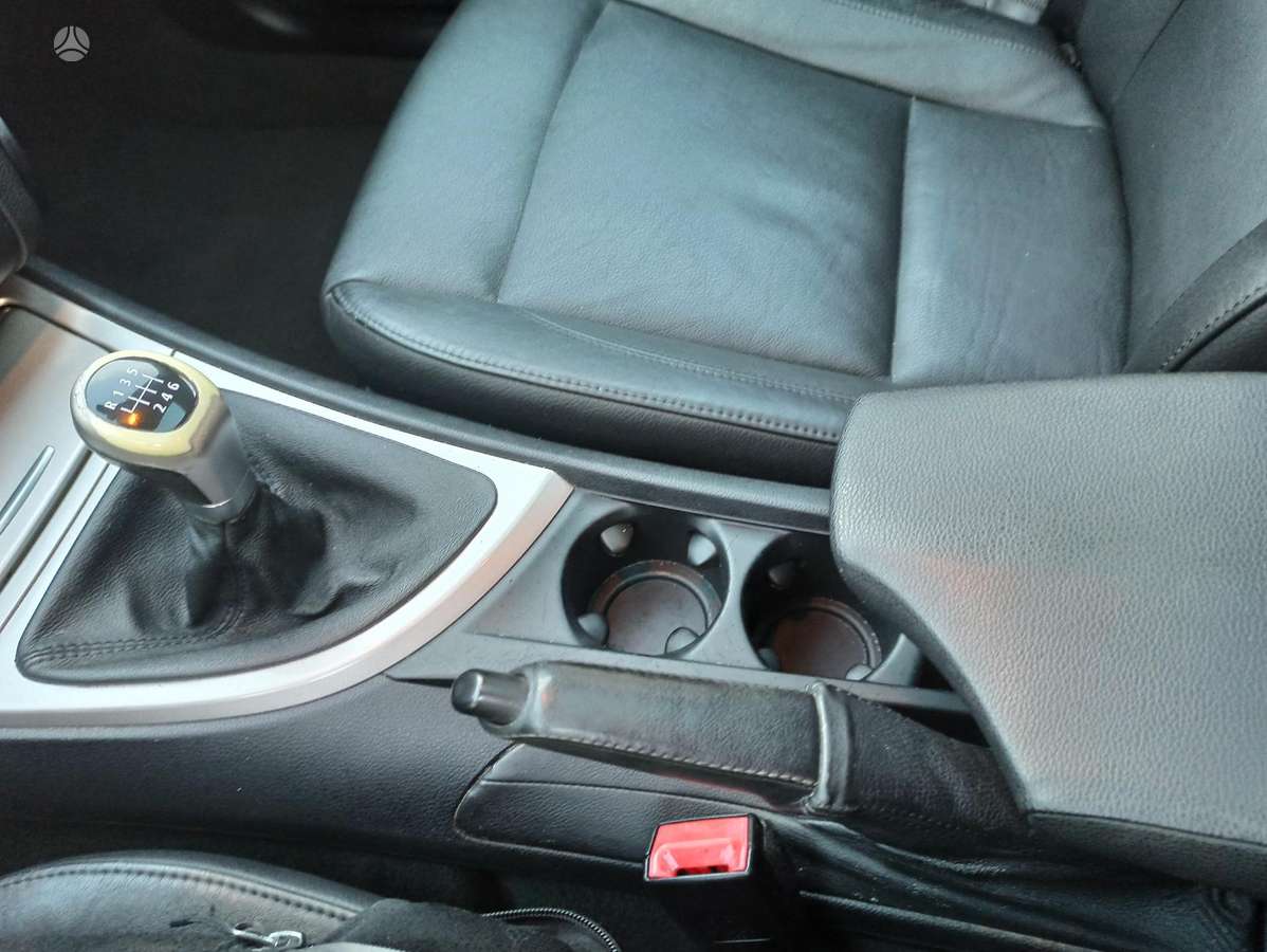 BMW 118, 2.0 l., hatchback