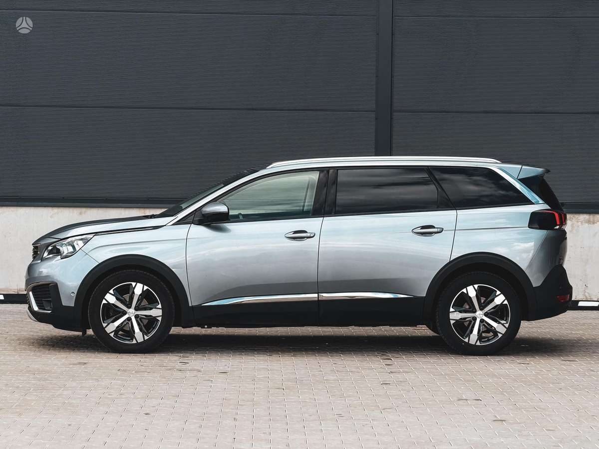 Peugeot 5008 - 8
