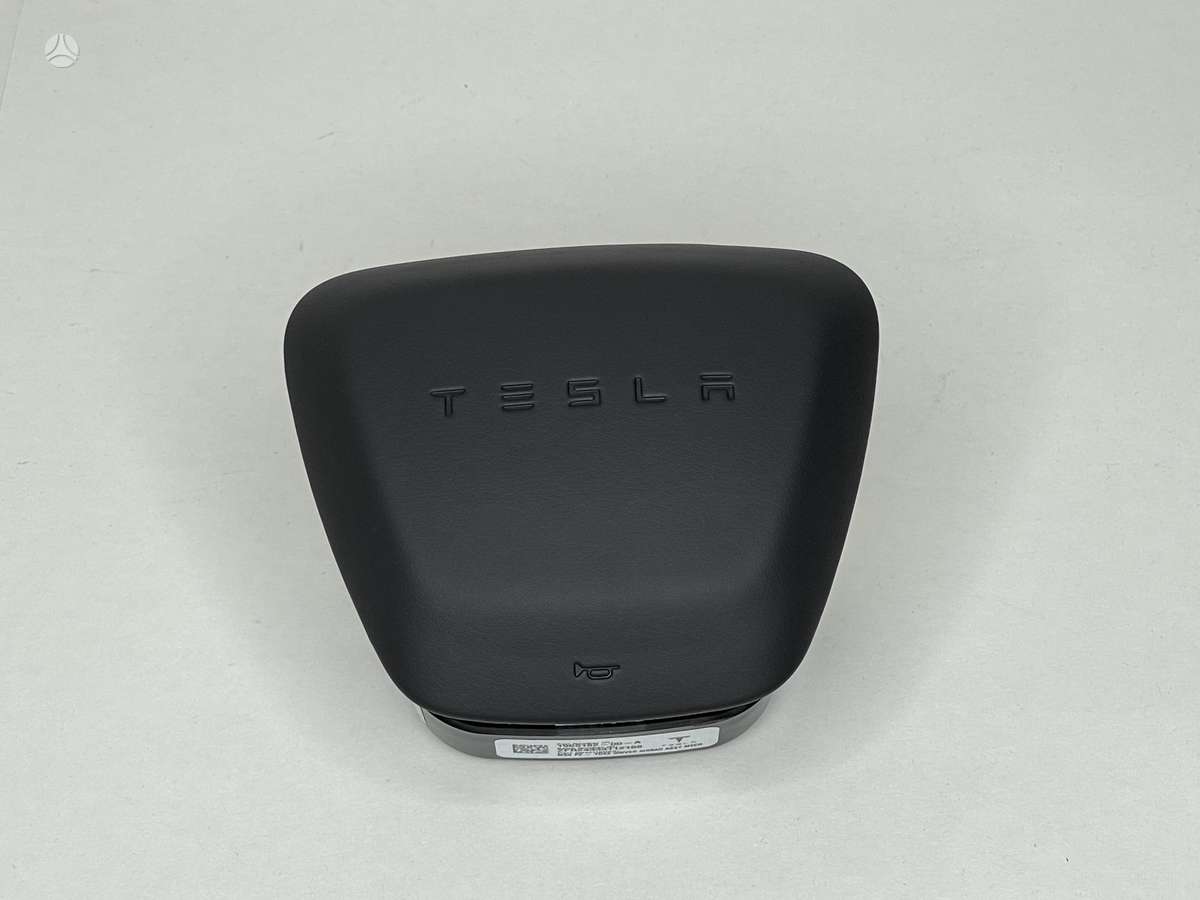 Tesla Model S drošības spilveni