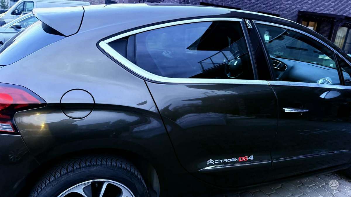 Citroen DS4, 2.0 l., hatchback