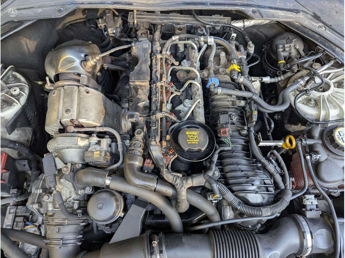 Jaguar XF engine