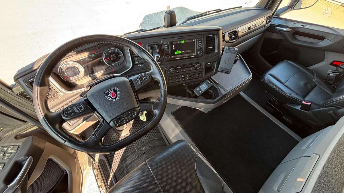 Scania R500, double sleeper