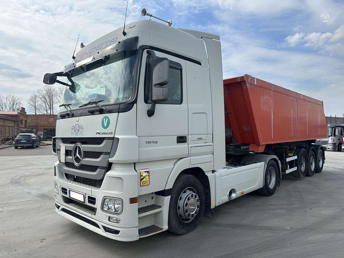 Mercedes-Benz Actros, double sleeper