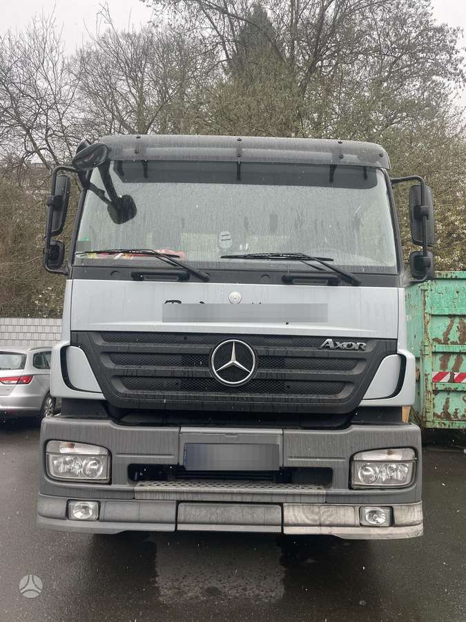 Mercedes-Benz AXOR 1829, с краном