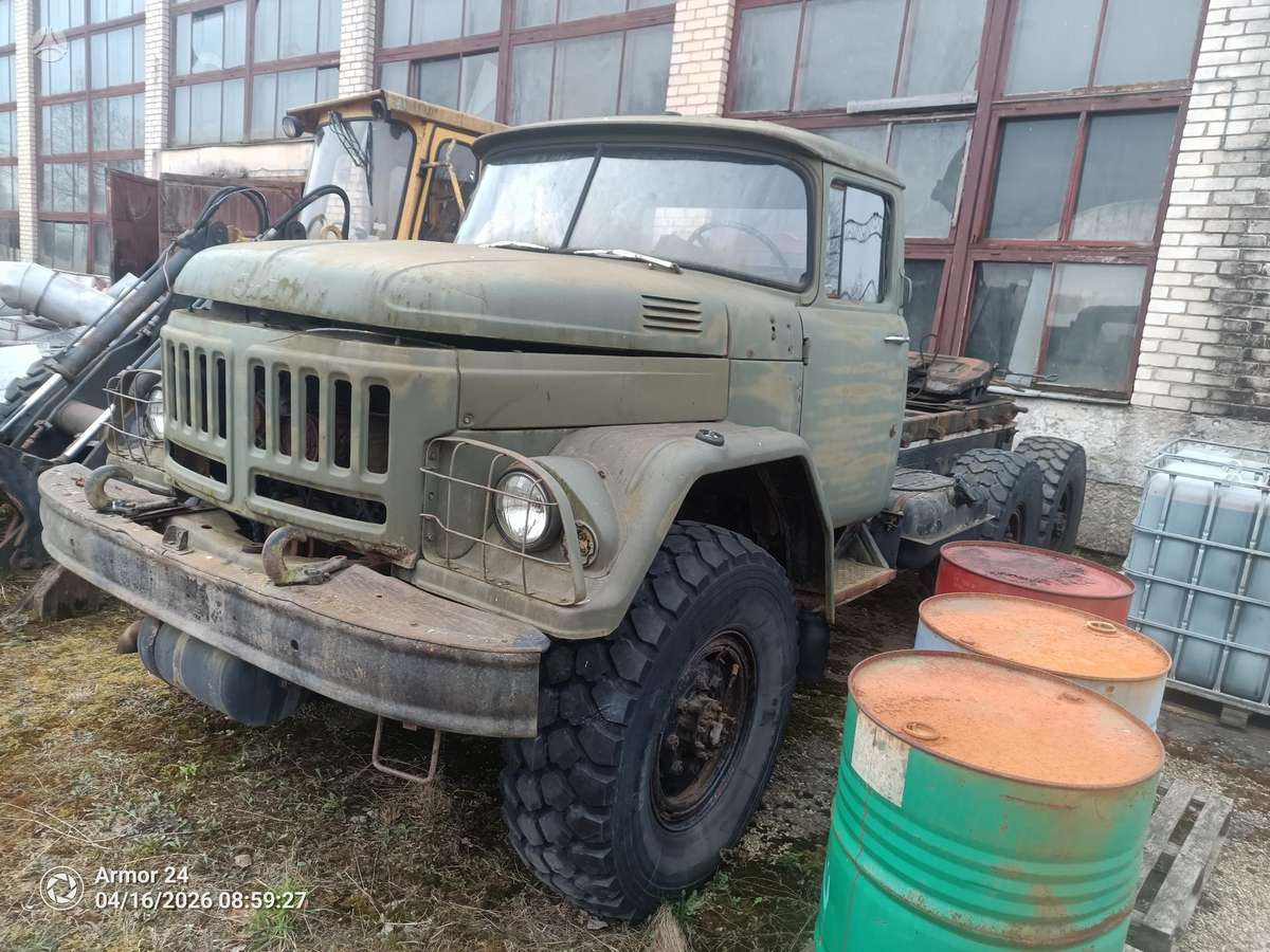 ZIL 131, trucks