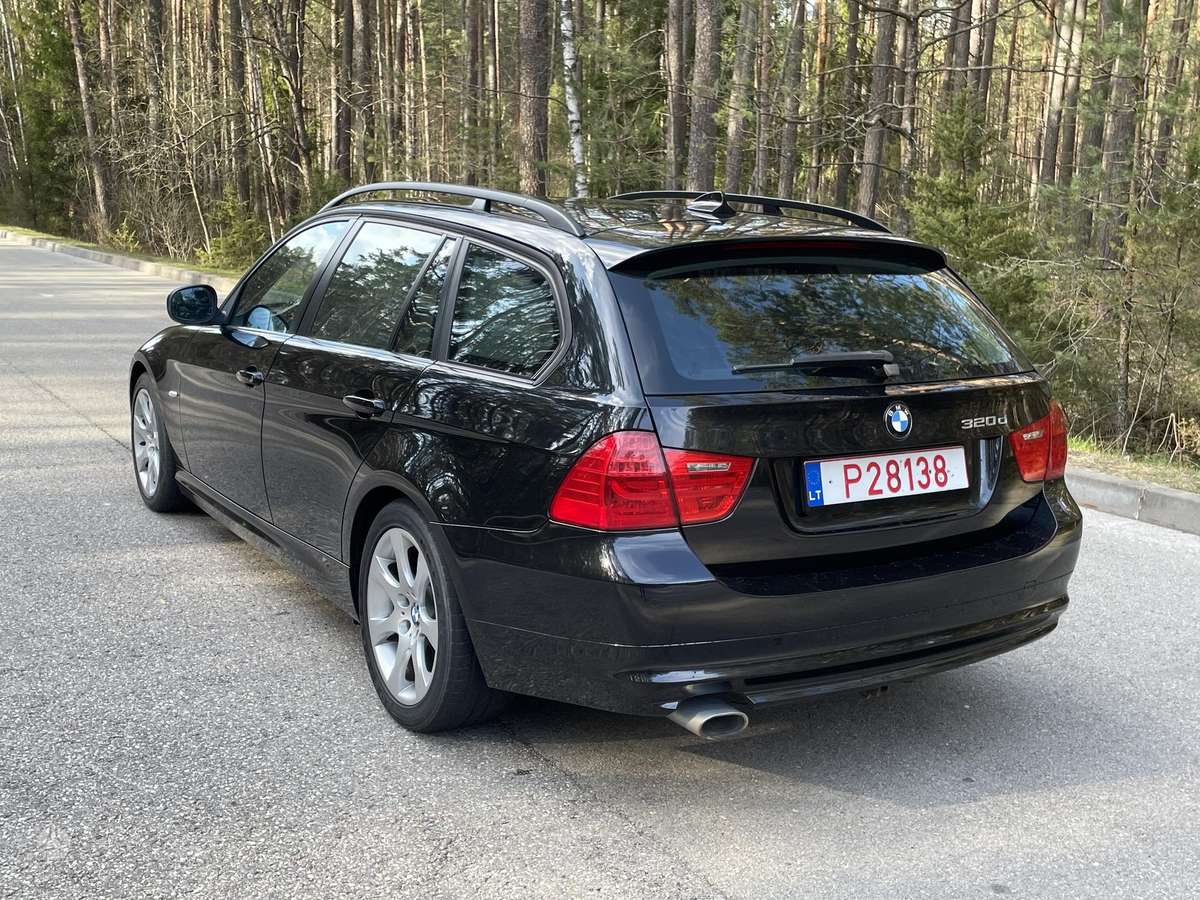 BMW 320, wagon