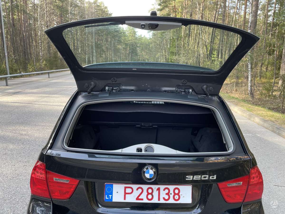 BMW 320, wagon