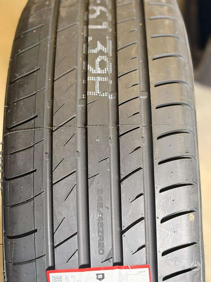 Firemax SIUNČIAME, летние 245/45 R20