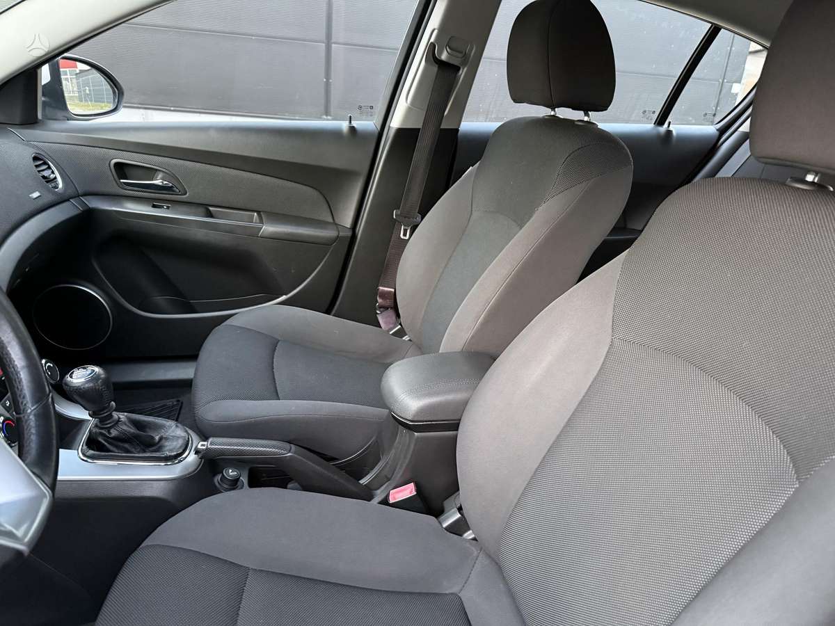 Chevrolet Cruze, 1.8 l., hatchback
