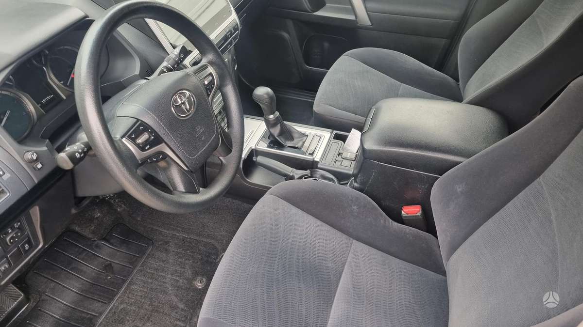 Toyota Land Cruiser, off-road / crossover